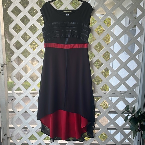 Her Universe x Star Wars ‘Kylo Ren’ Dress - Picture 2 of 14